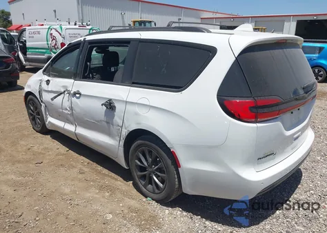 2021 Chrysler Pacifica Touring z USA, uszkodzony, nr VIN 2C4RC1FG8MR510150